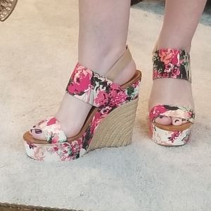 Jessica Simpson Wedges 9.5